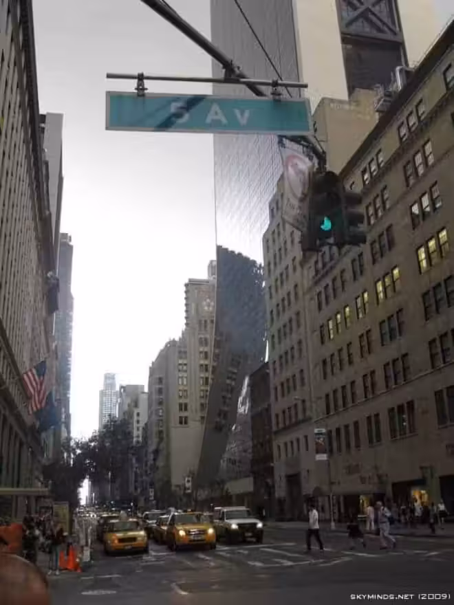 New York City : 5th Avenue, Rockefeller Center, St Patrick's Cathedral, Flatiron Building, Madison Square Park, Shake Shack's, Little Italy, Soho, Greenwich Village, Time Square photo 38