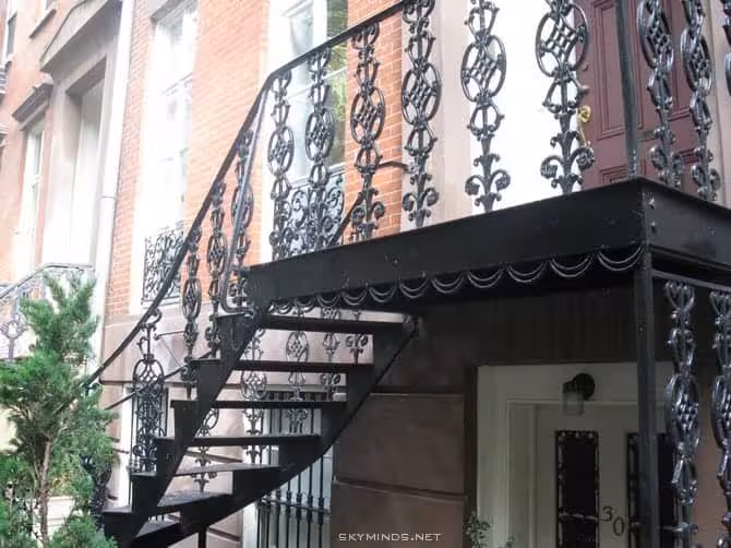 New York City : 5th Avenue, Rockefeller Center, St Patrick's Cathedral, Flatiron Building, Madison Square Park, Shake Shack's, Little Italy, Soho, Greenwich Village, Time Square photo 12