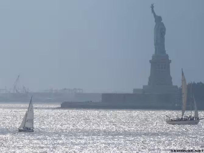 New York City : Central Park, Guggenheim Museum, Staten Island, The Statue of Liberty, Wall Street, Meatpacking District photo 10