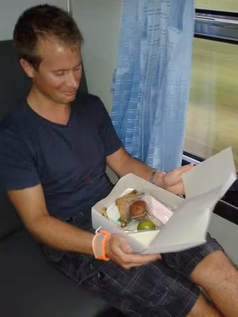 thailande-train-panier-repas
