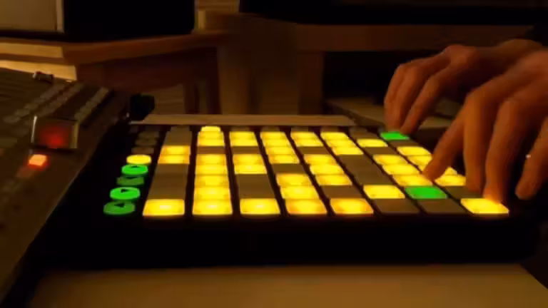Madeon - Pop Culture (live mashup)  photo