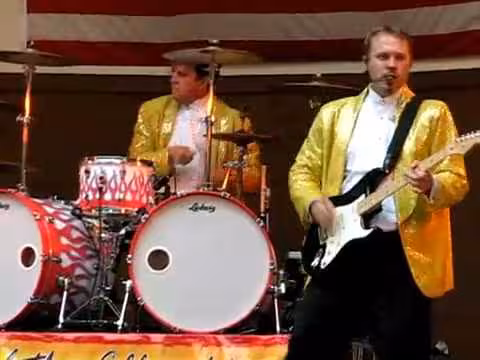 Steve Moore the Mad Drummer -  Sharp Dressed Man (ZZ Top cover) photo
