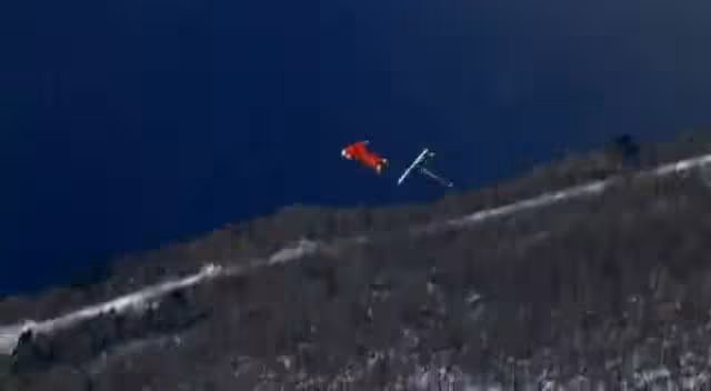Voler comme une chauve-souris : Wingsuit Base Jumping photo
