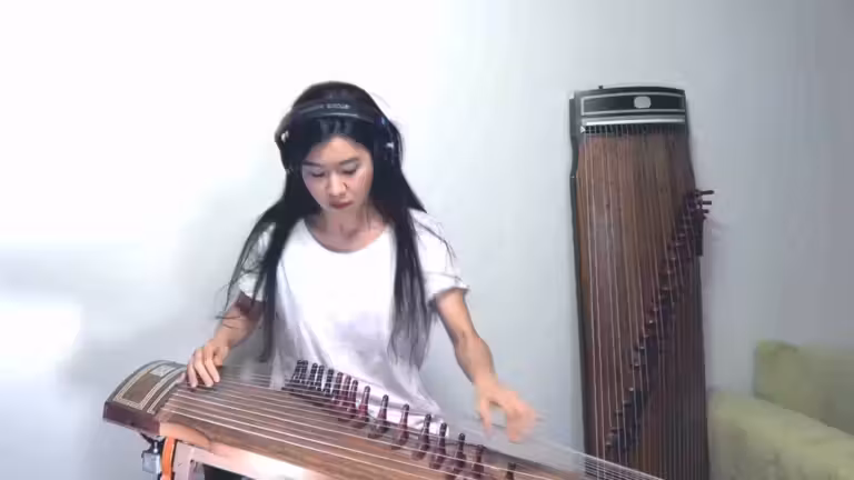 Luna Lee - Back in Black Gayageum (AC/DC cover) photo