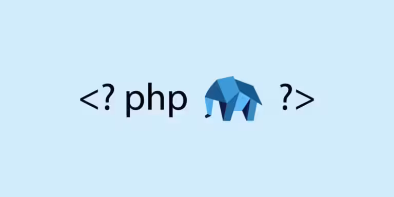 Sur un fond bleu clair, un texte noir indique "< ? PHP ?", avec une icône d'éléphant géométrique bleue remplaçant le deuxième "P". Il s'agit d'un clin d'œil au langage de programmation PHP, souvent rencontré dans les problèmes d'erreur preg_match ou de plage invalide dans la classe de caractères.