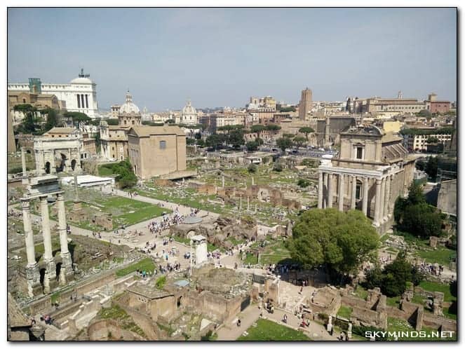 Le temple circulaire des Vestales