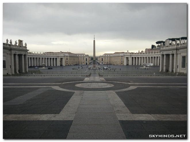 La place Saint Pierre de Rome