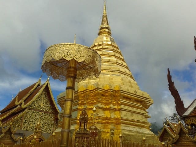 Deux semaines en Thaïlande : temple de Doi Suthep et shopping à Chiang Mai photo